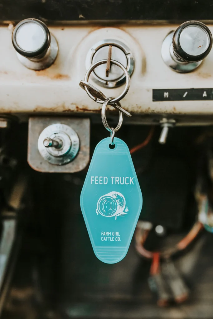 feed truck key cahin